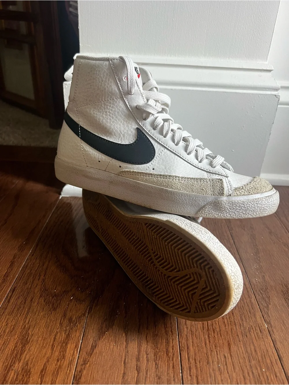 Nike Blazer Mid ’77 High Top Sneakers Kids 4Y White Black